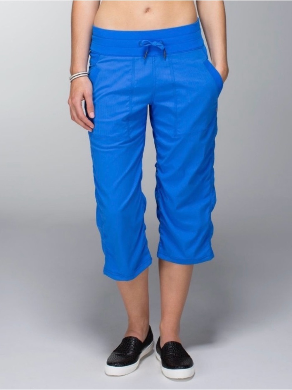Lululemon Women's Blue Capri Athletic Pants
